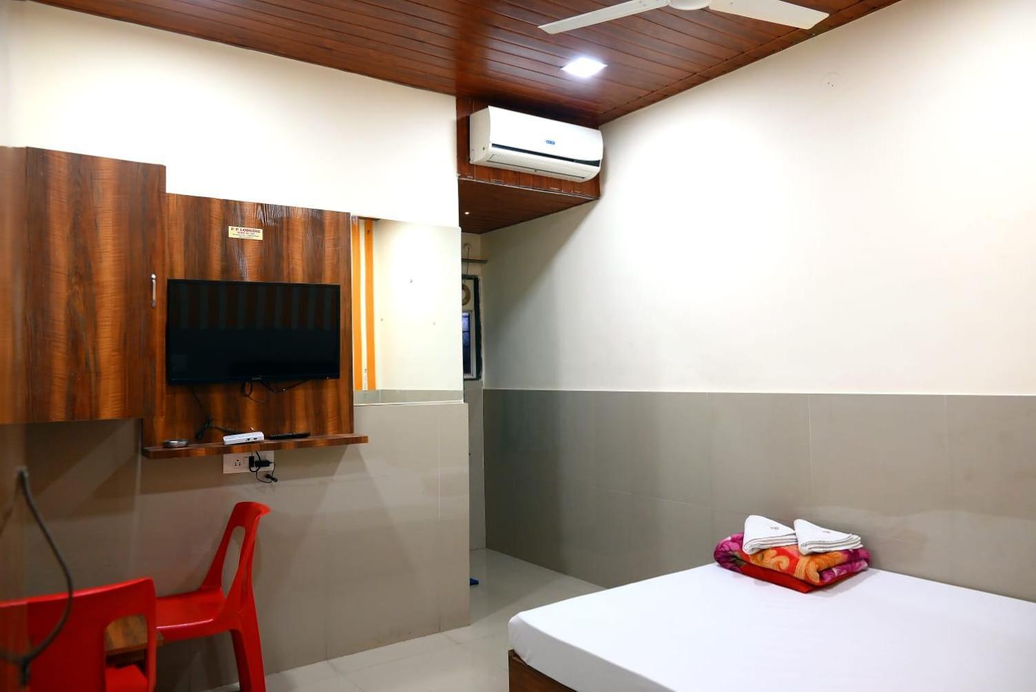 P P Lodging Pune Zewnętrze zdjęcie